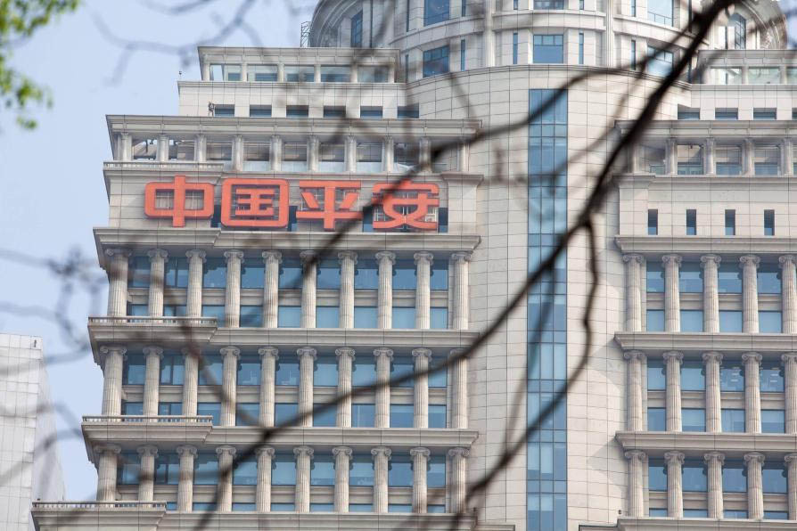 净利润同比增长48.9%，中国平安“一览众山小”