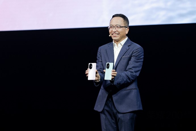 荣耀200系列正式发布，以深度创新引领中高端市场
