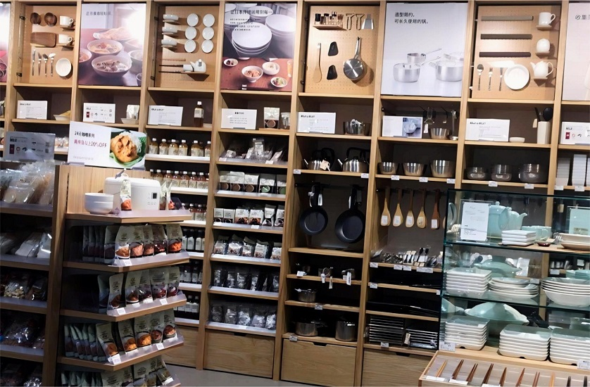 被中产抛弃的无印良品，还在疯狂扩店