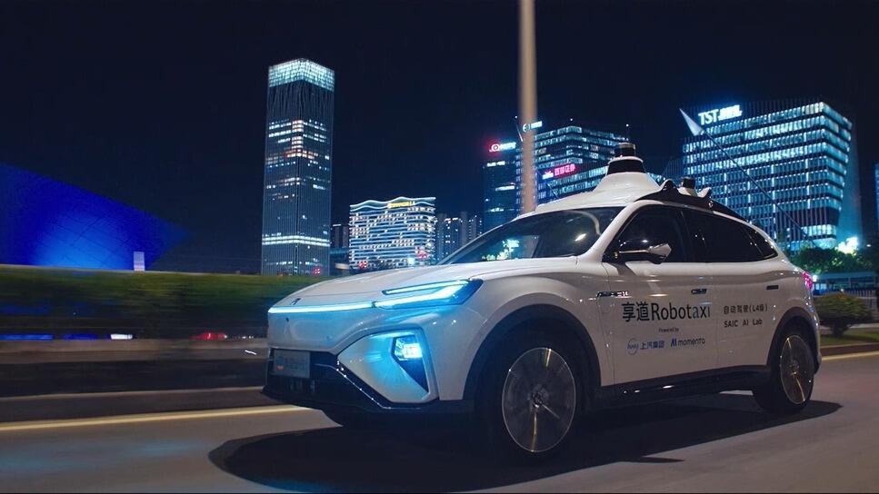 爆火出圈的Robotaxi，会是自动驾驶的最优解吗？