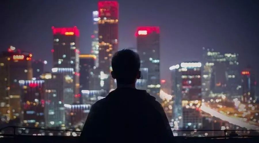 当代年轻人,仍然想要“接盘”房地产
