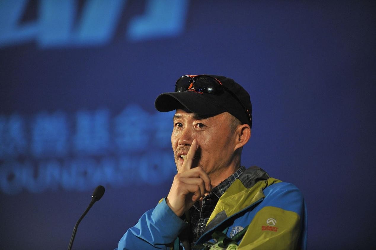 执着于高净值人群的王石,“割”不动中年总裁们了