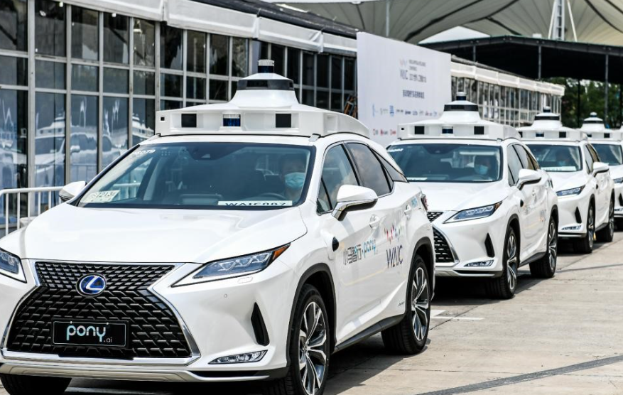 美股大跌下的"中国红"：Uber联姻中国双雄，Robotaxi商业化按下"加速键"