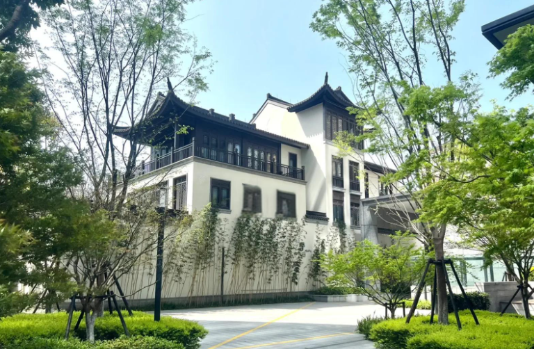 苏州绿城凤起潮鸣,双湖芯的顶豪样本,优势与隐忧并存