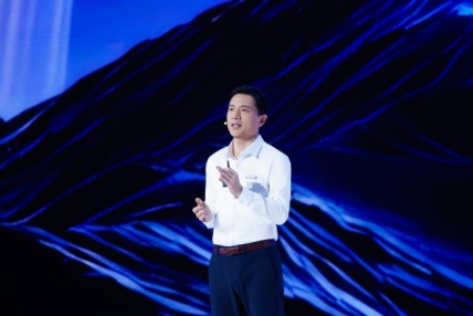 百度发布多项AI重磅成果,李彦宏:内化AI能力让智能不再是成本而是生产力 百度发布多项AI重磅成果,李彦宏:内化AI能力让智能不再是成本而是生产力