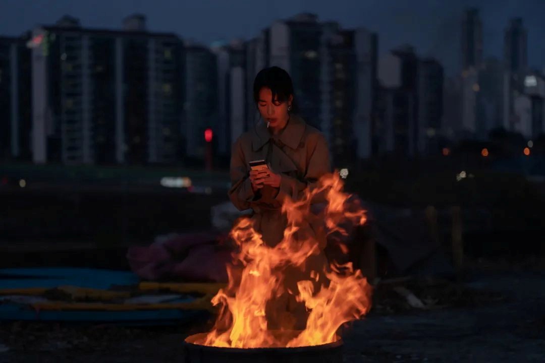 当代年轻人的“发疯”大赛,正在被包装成“消费游戏”