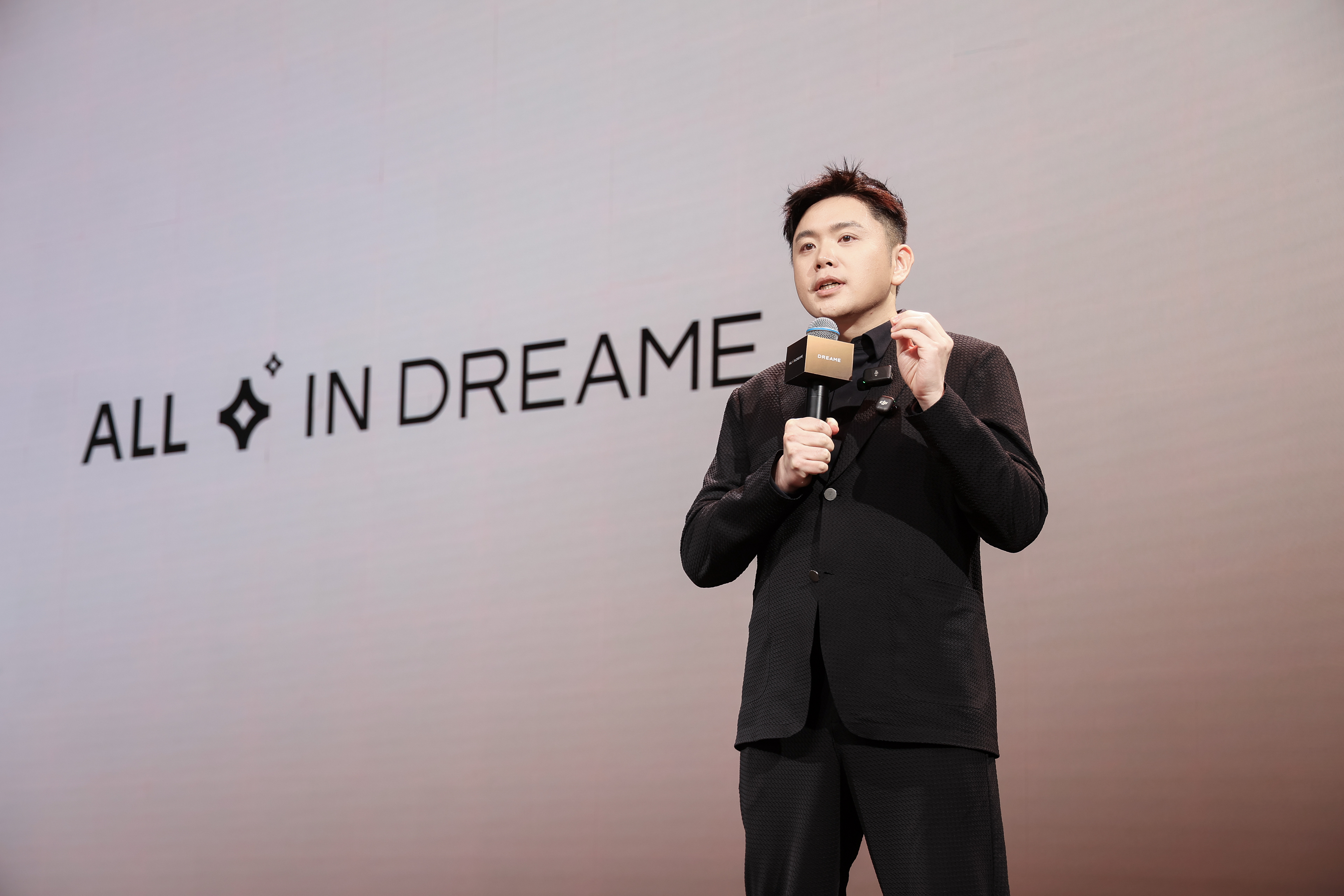 追觅俞浩:AI时代所有产品都值得重做一遍 追觅俞浩:AI时代所有产品都值得重做一遍