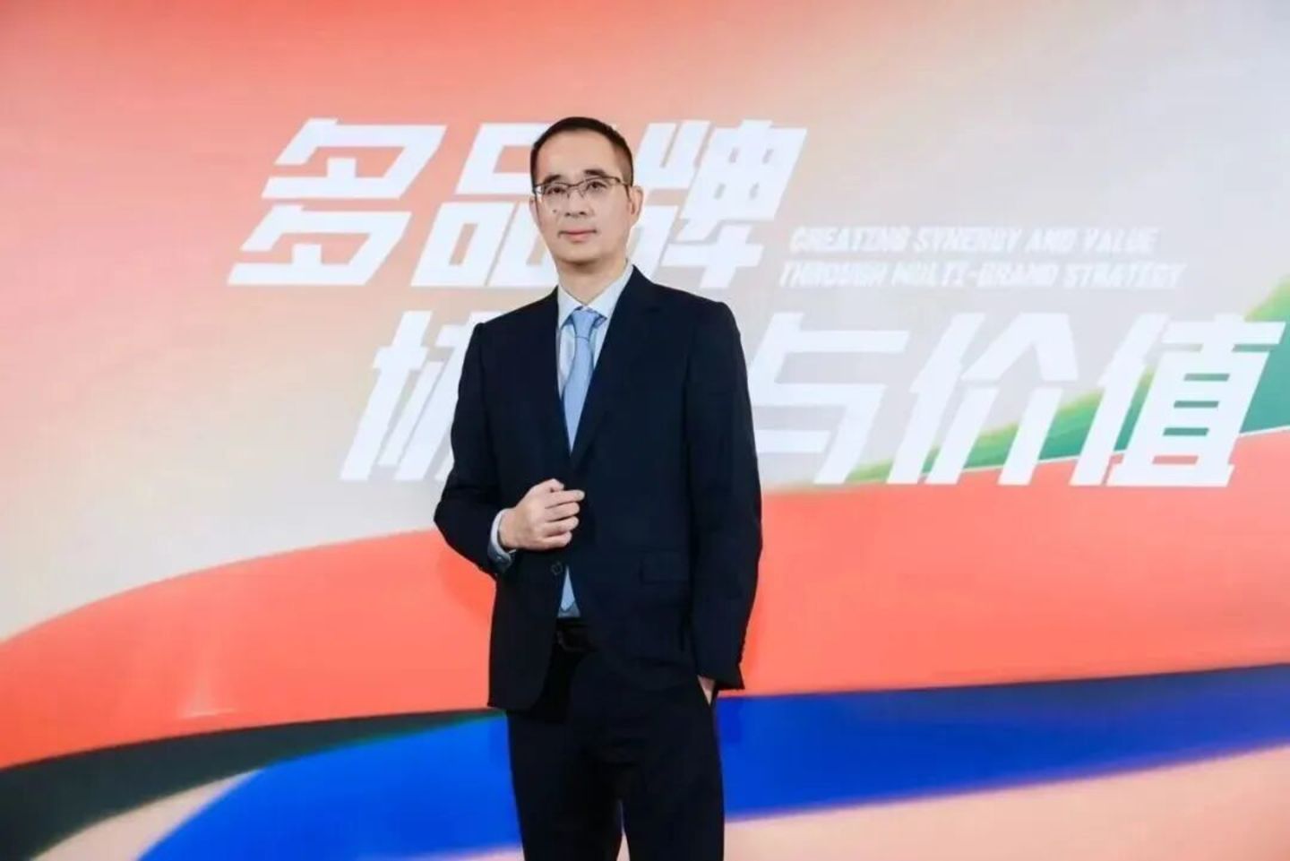 徐阳卸任CEO:零售实验没跑通,安踏必须寻找新打法 徐阳卸任CEO:零售实验没跑通,安踏必须寻找新打法