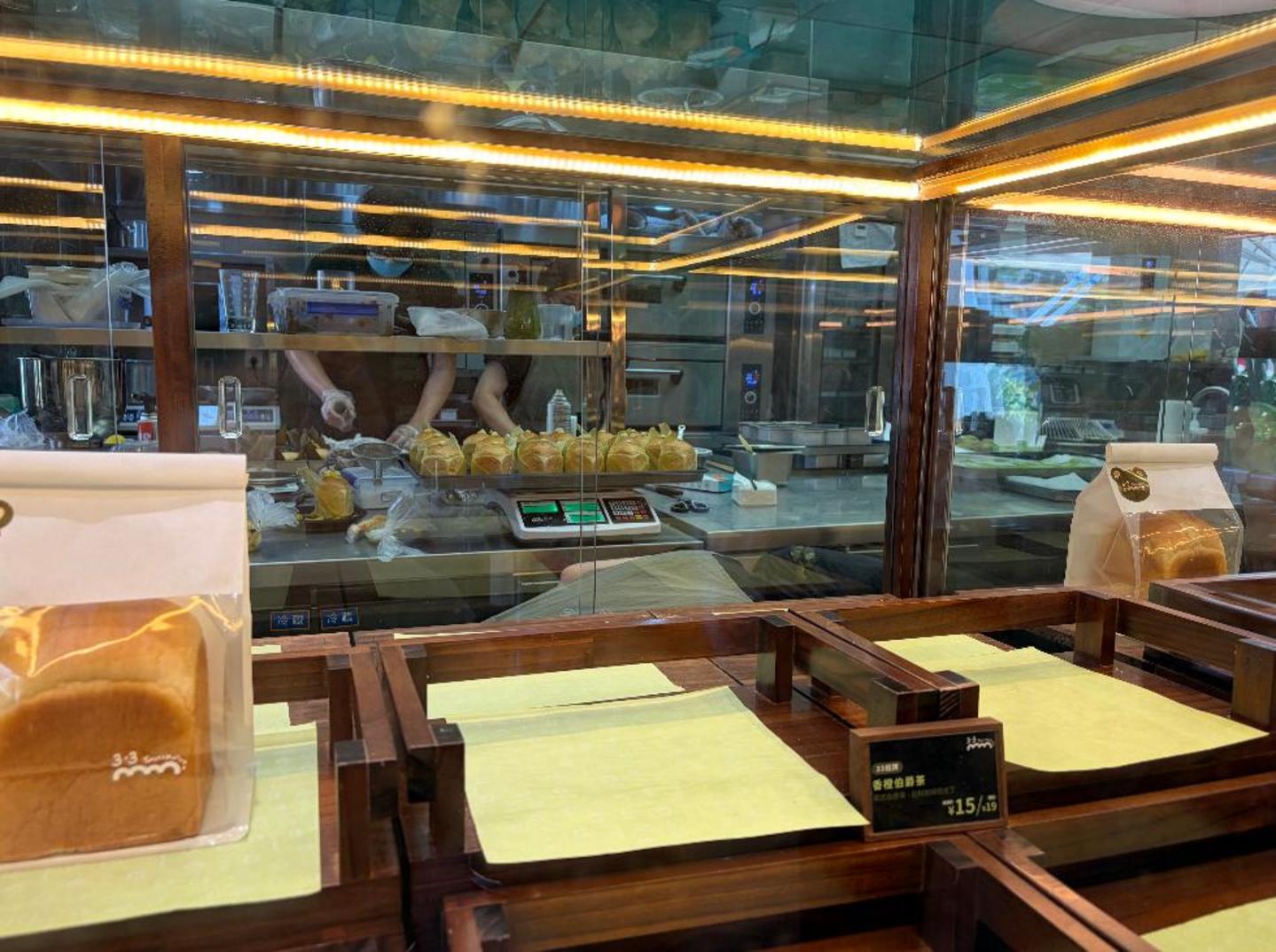 曾志伟“站台”,千条吐司售罄,“吐司专门店”这门生意好做吗? 曾志伟“站台”,千条吐司售罄,“吐司专门店”这门生意好做吗?