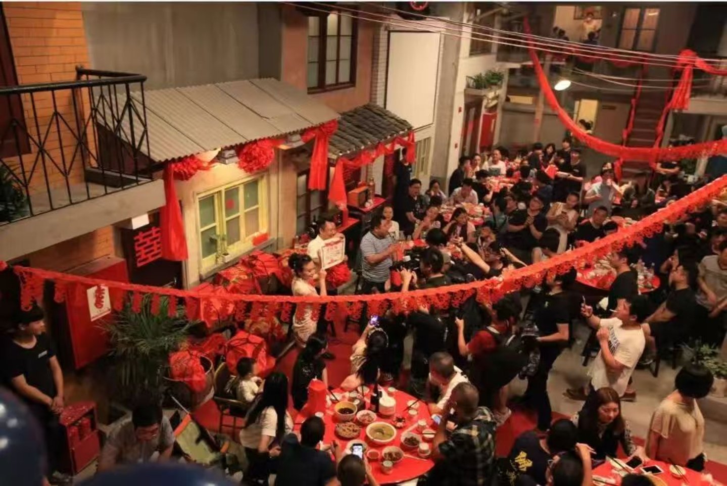 深圳项目闭店,文和友们的“光辉岁月”唱完了? 深圳项目闭店,文和友们的“光辉岁月”唱完了?