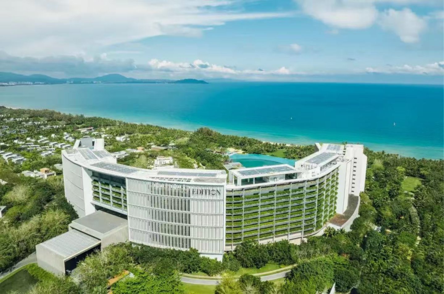 海棠湾不相信永远:希尔顿回归背后的抢椅子游戏 海棠湾不相信永远:希尔顿回归背后的抢椅子游戏