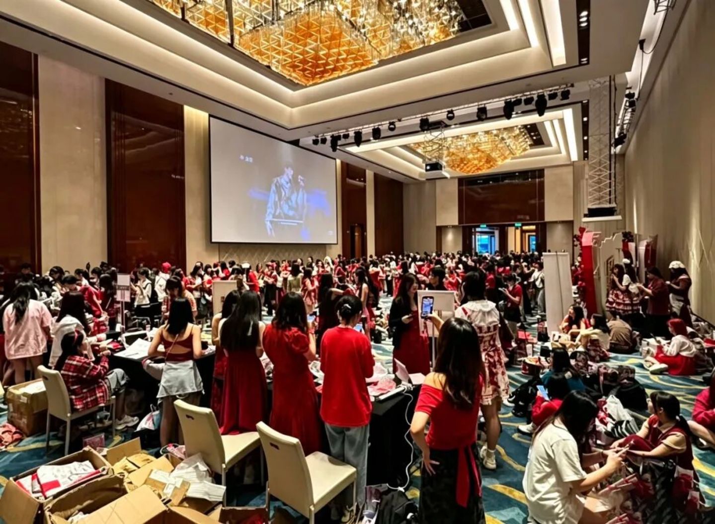  酒店老板已经受不了住店的演唱会粉丝了