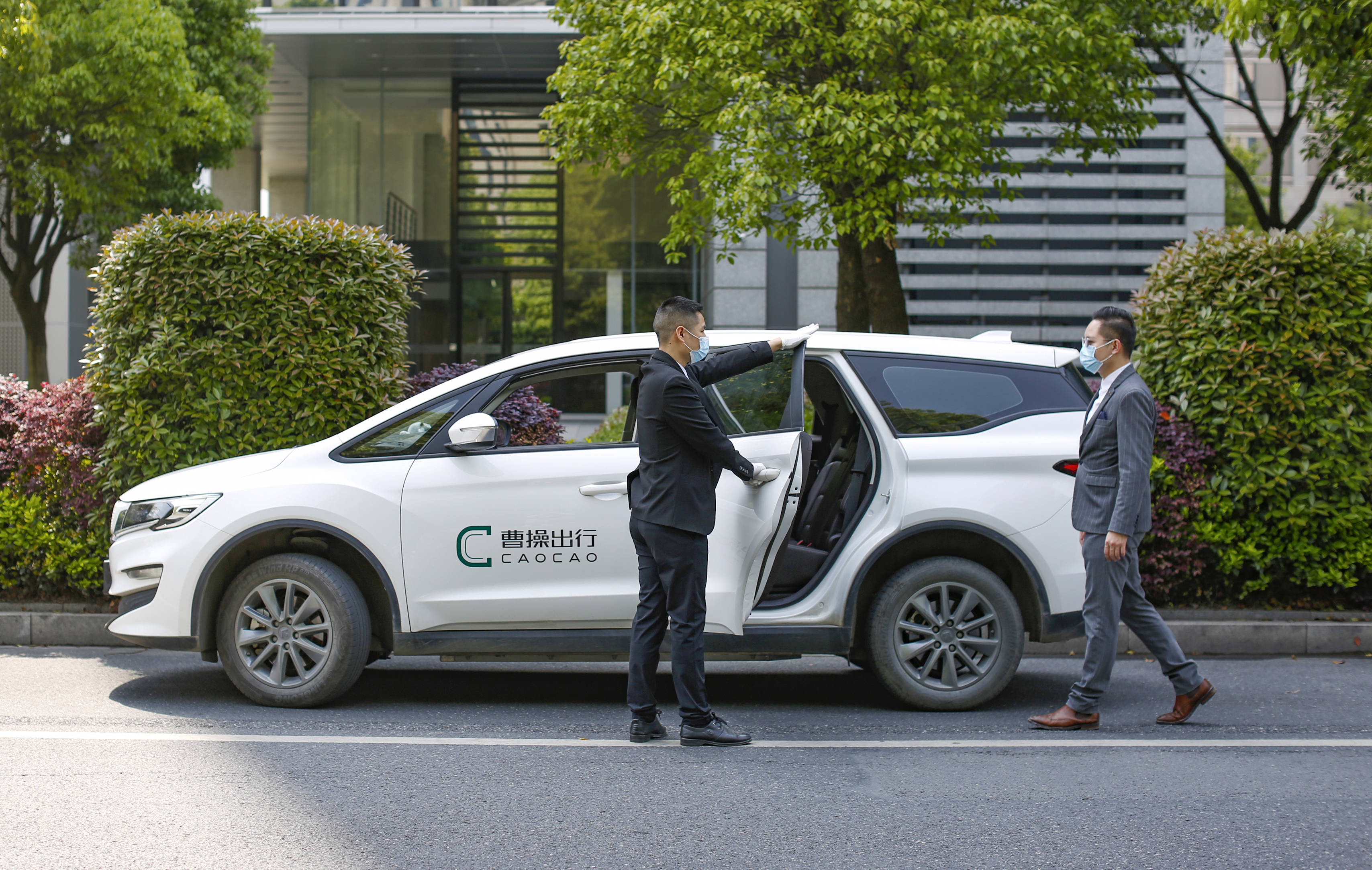全年仍亏6亿的曹操出行，拿什么赌Robotaxi的明天？