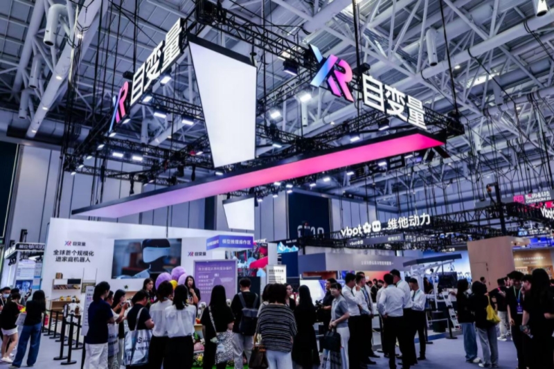 自变量机器人亮相WRC：最“广”家庭服务走进千家万户
