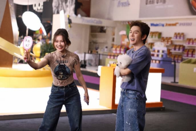 李佳琦直播间首设亚宠展线下展位，云逛展传递科学养宠理念