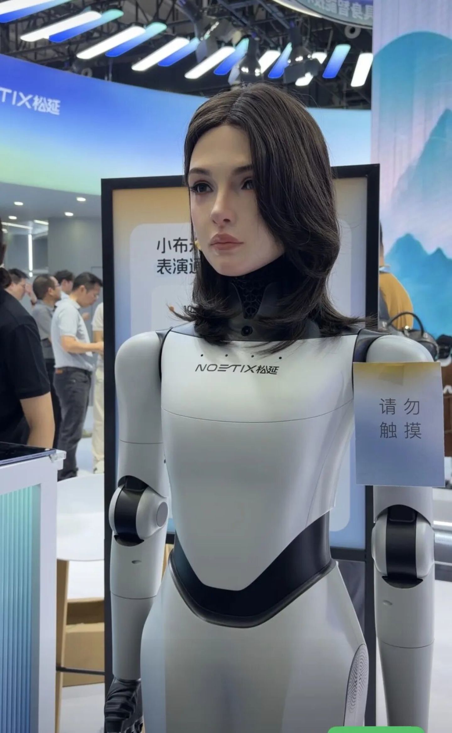 到底有多少人形机器人真正在干活? 到底有多少人形机器人真正在干活?