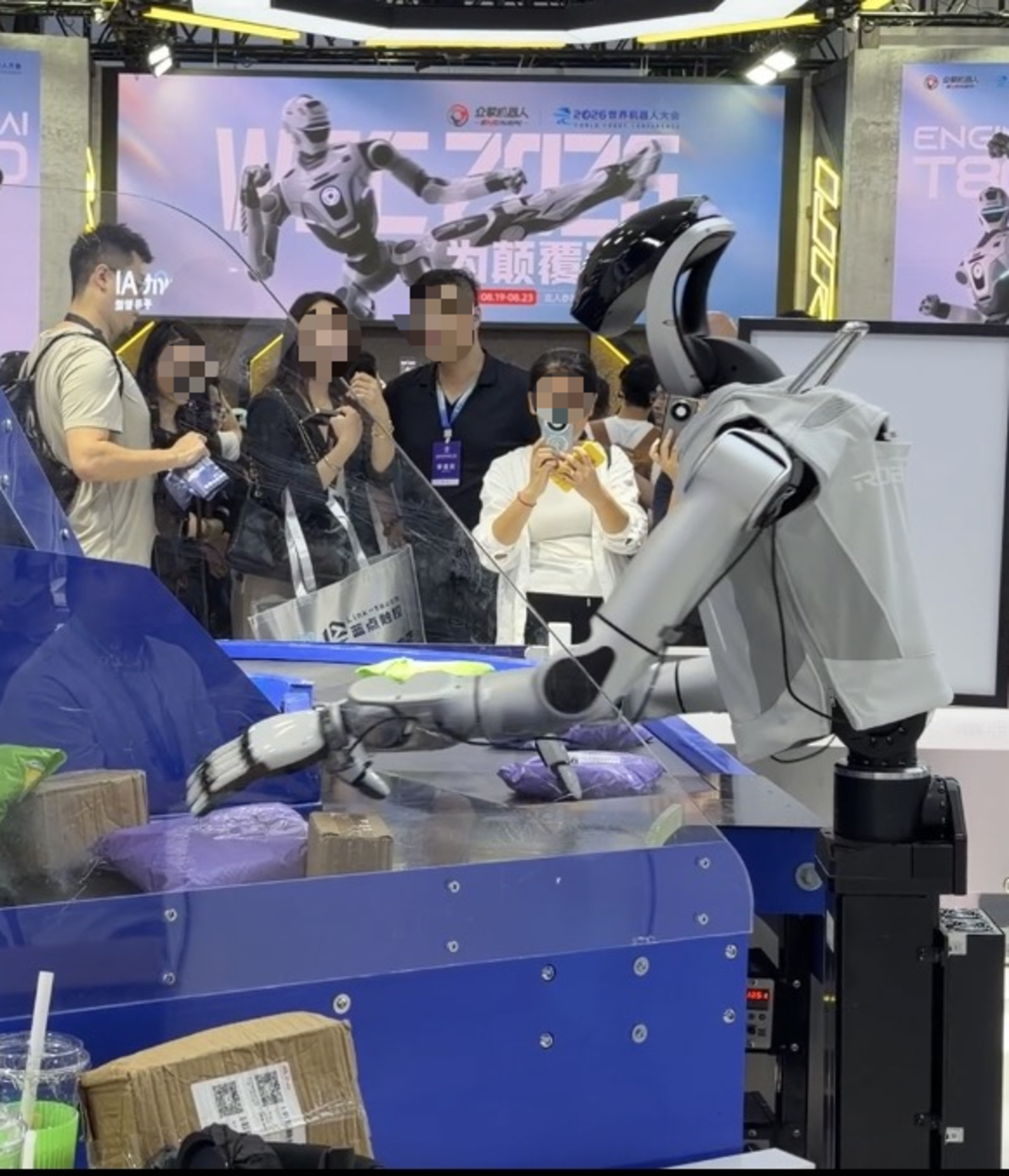 到底有多少人形机器人真正在干活? 到底有多少人形机器人真正在干活?