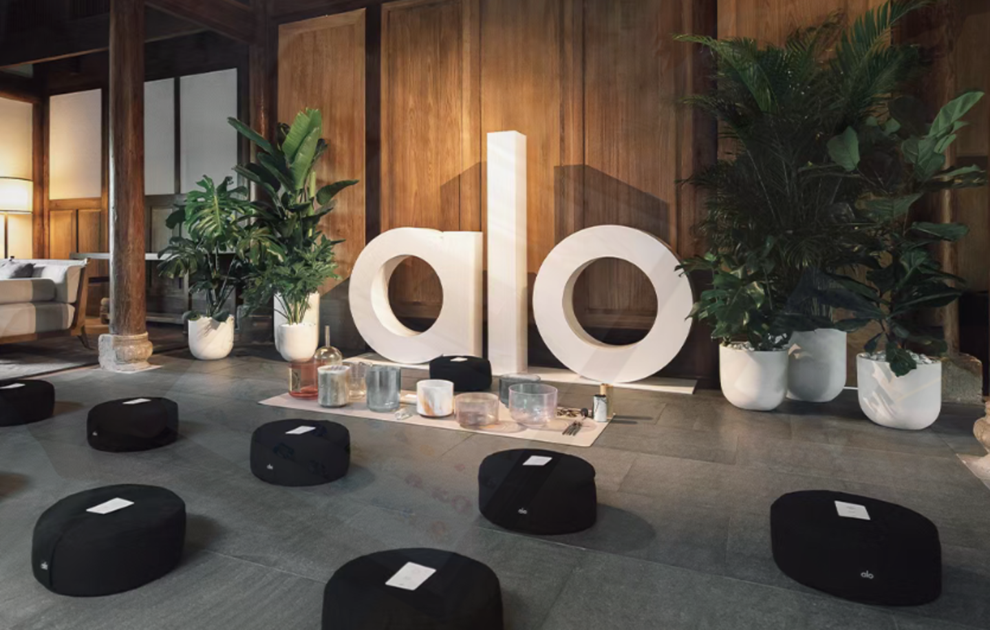 一周卖出2个亿后,ALO 不想和 Lululemon 当对手了 一周卖出2个亿后,ALO 不想和 Lululemon 当对手了