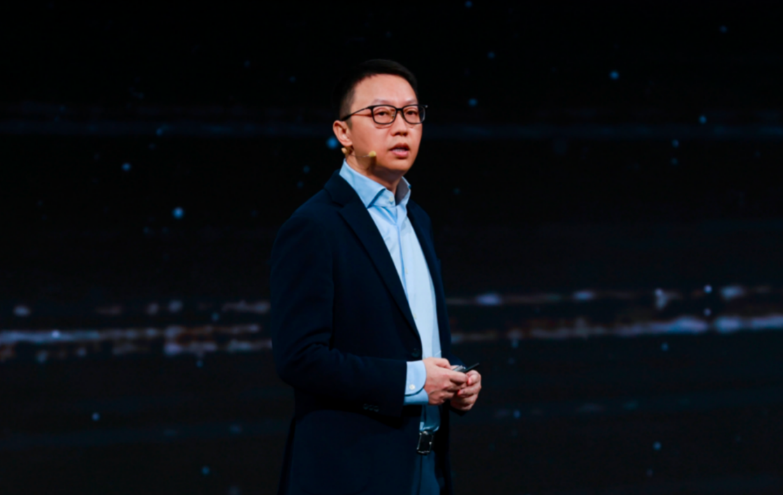 阿里CEO吴泳铭：机器智能不是人类替身，是重写文明规则新物种