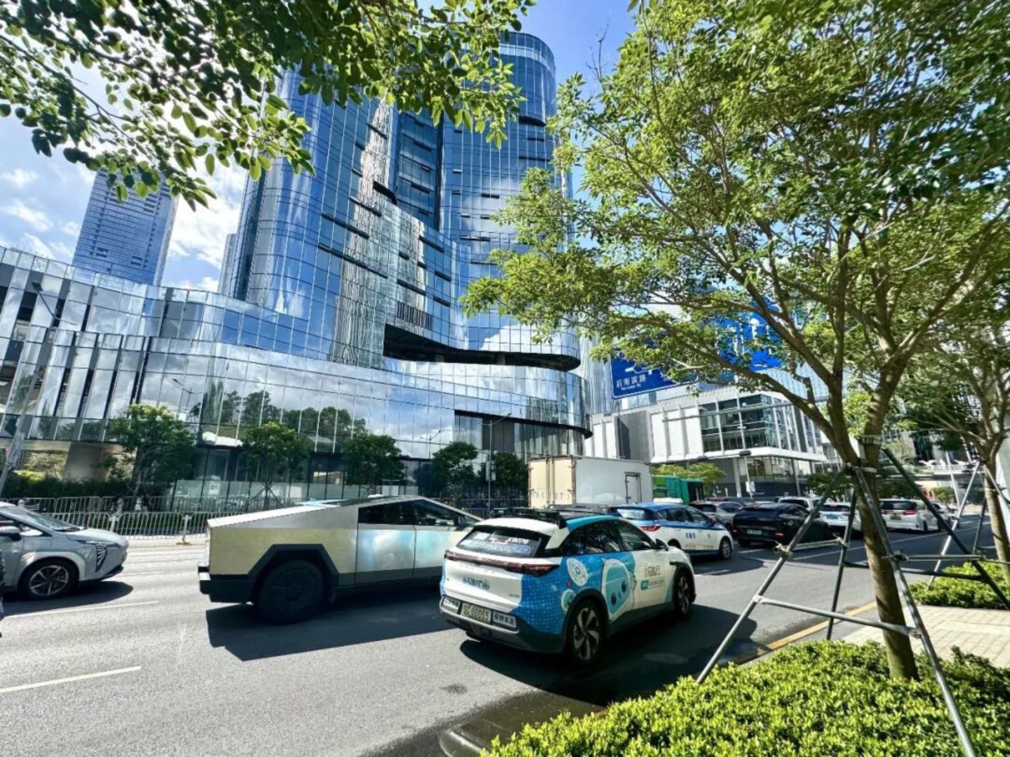  外国人来华科技游，看见了什么？