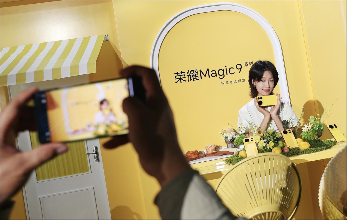  十年蜕变之作，荣耀Magic9系列写下越级答案