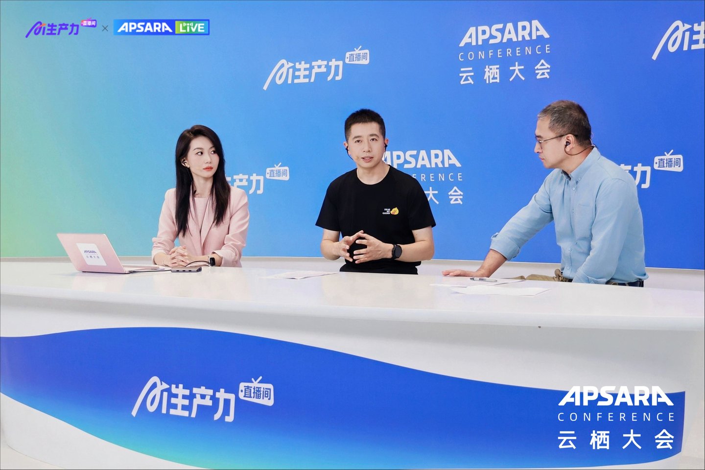  一间项目室里长出的Qoder：阿里如何用一支AI Native团队，押注Agent时代的入口