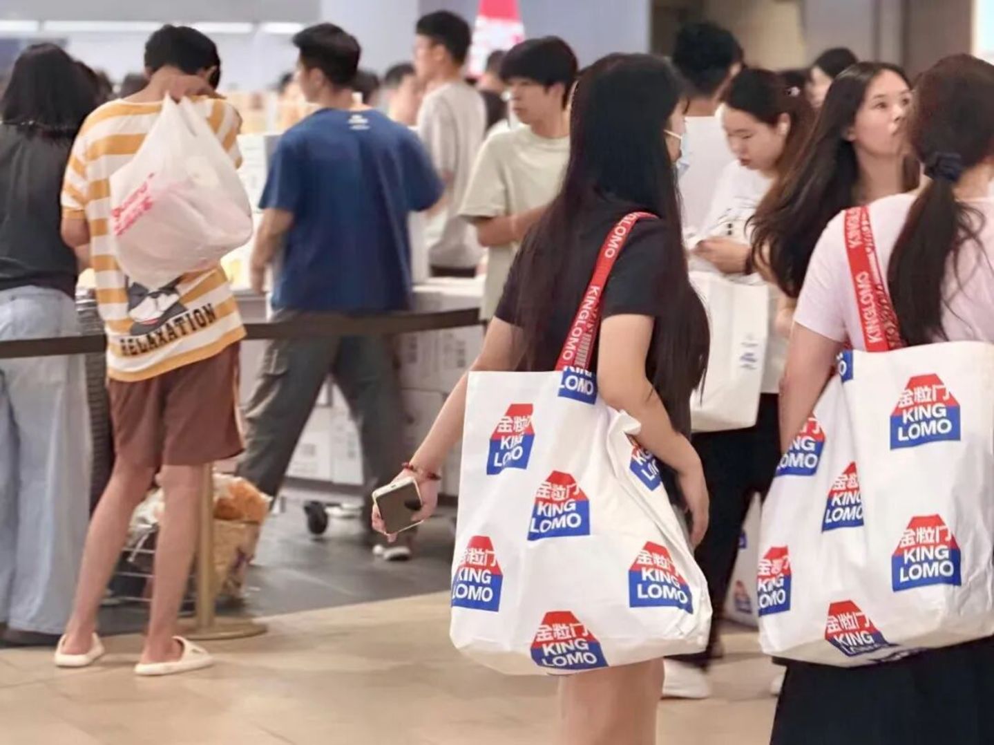零食加速向「新鲜」进化,但真正的门槛不是开店 零食加速向「新鲜」进化,但真正的门槛不是开店