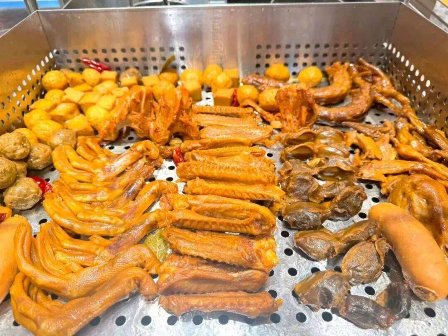  营收腰斩的煌上煌加盟商，变“孤独守店人”