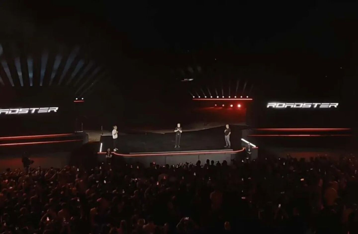 会飞的Roadster:特斯拉给电车圈上了一堂“航天课” 会飞的Roadster:特斯拉给电车圈上了一堂“航天课”